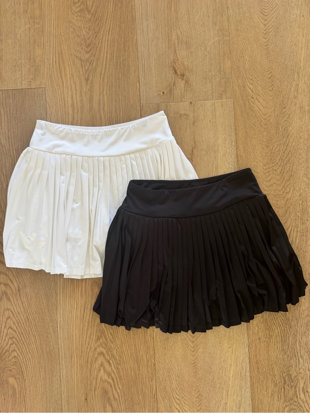Target Art Class Tennis Skirts w/ Shorts Under Skorts Large 10/12 Black & White